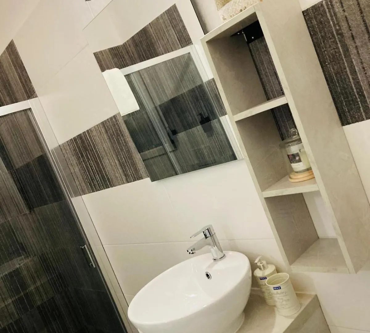Poggio Del Poeta Bed & Breakfast Osmate 0*,  Italy